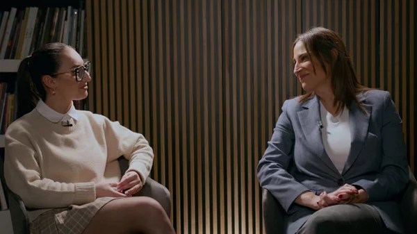 Η "Αστερομάτα" Κλαυδία και η επαναφορά της λαϊκής κουλτούρας στο "MEGA Stories"