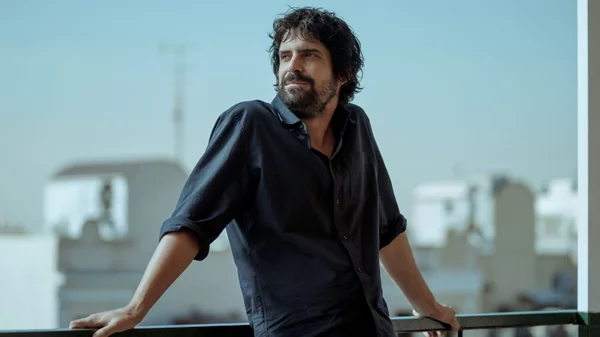 Το "The New Years" είναι η σειρά του μήνα στο Cinobo