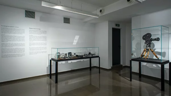 Μέχρι τέλη Ιουλίου παρατείνεται η έκθεση "Μαγικές Εικόνες" στη Ταινιοθήκη