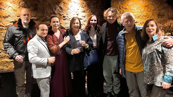 Μια ειδική βραδιά για φίλους οργανώθηκε με πολύ μεγάλη επιτυχία για την παράσταση "Βρικόλακες" του Χένρικ Ίψεν