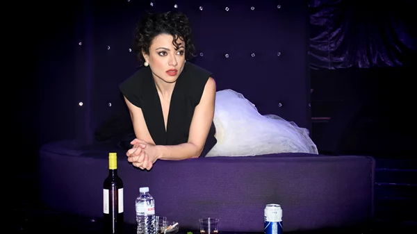 Μια σύγχρονη "Τζούλια" στο θέατρο Άλφα - "Ληναίος-Φωτίου"