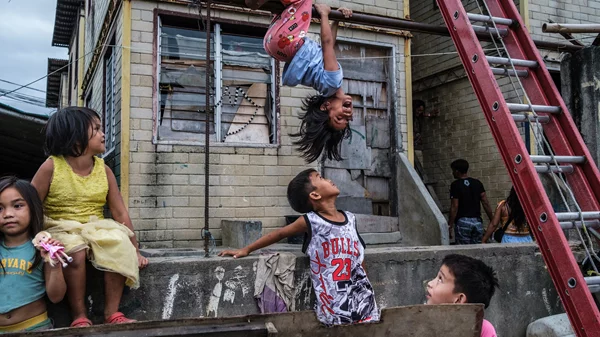 Διεθνής ομαδική έκθεση φωτογραφίας από τη Moments Collective