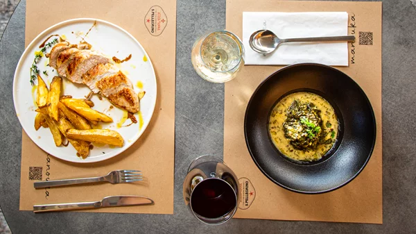 "Manouka": Ελληνικό κρασί και φαγητό με θέα