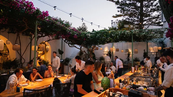 Πάρτι και μουσικά happenings στο "TUYA Mykonos" τον Ιούλιο