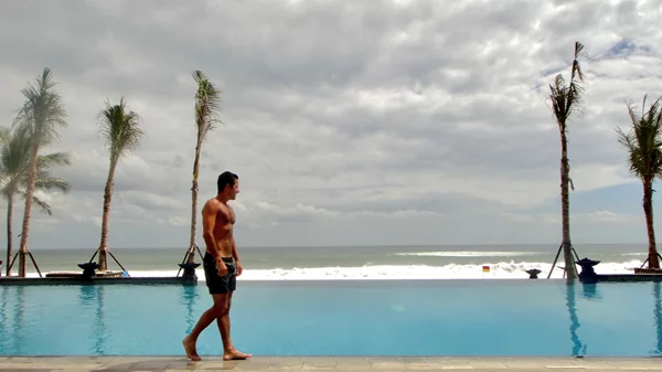 "SUITE 2024": Στο "Athénée" το release party της νέας συλλογής του Αλέξανδρου Χριστόπουλου