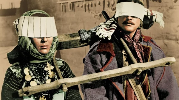 Στις Σκιές των Ξεχασμένων Προγόνων