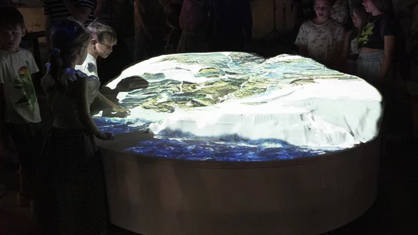 "Μαθαίνοντας από την Πουλάτη": Μια εικαστική εγκατάσταση για τη διαχείριση του νερού στη Σίφνο