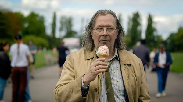 76α Βραβεία Emmy: Tα νέα φαβορί, oι εκπλήξεις και οι σταθερές (πλέον) παρουσίες