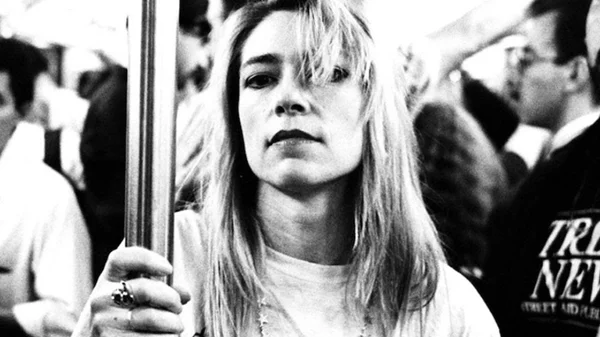 Η Kim Gordon των Sonic Youth live στην Τεχνόπολη