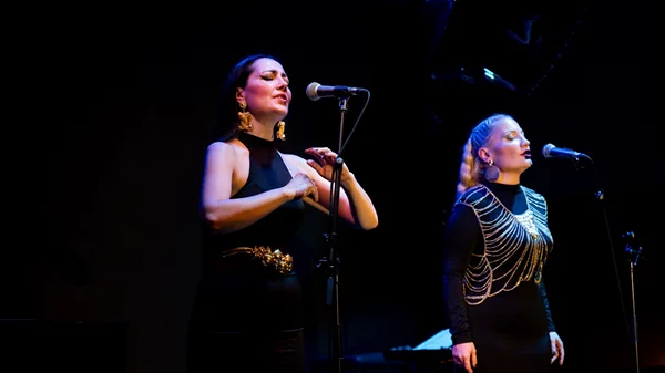 Ελένη & Σουζάνα Βουγιουκλή: Βραδιές μυσταγωγίας, με θαυμαστές φωνητικές μεταμορφώσεις