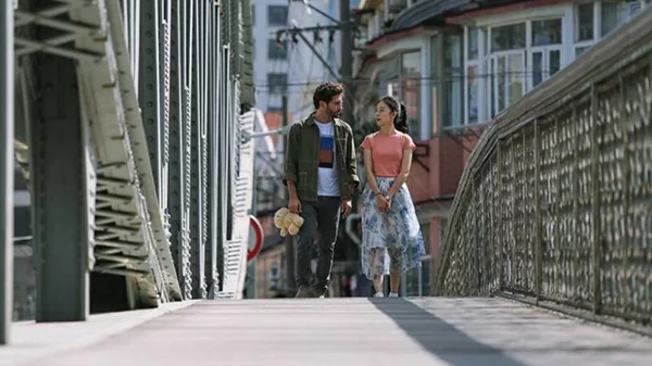 Ο Βασίλης Ξηρός μας ξεναγεί "Μια Μέρα στη Σαγκάη"