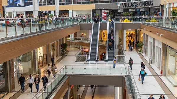 Η Άνοιξη κάνει πρεμιέρα στο The Mall Athens!