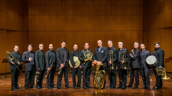 Χριστουγεννιάτικες μελωδίες στο σταθμό Μετρό του Συντάγματος