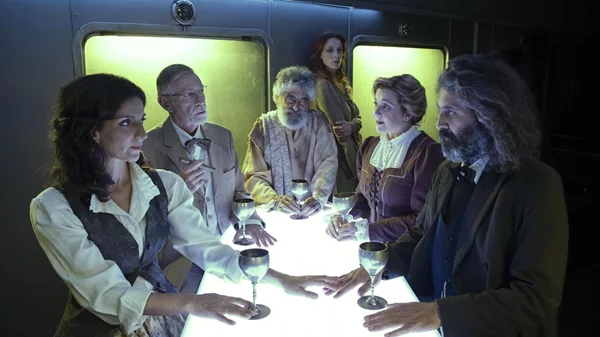 Νέες φωτογραφίες από τις "Κρυμμένες" στο Τρένο στο Ρουφ