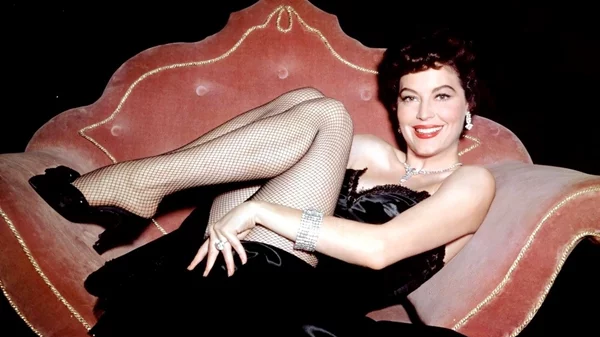 Το Novalifε αφηγείται "Ιστορίες Γυναικών" που άφησαν το στίγμα τους στο Χόλιγουντ