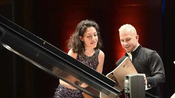 Δύο μαγικές συμφωνίες στην ΕΡΤ3