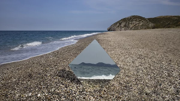 Οι "Ιδιόρρυθμες προβολές" της Δήμητρας Γούναρη