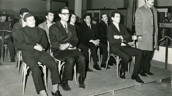 Ξεναγήσεις στην έκθεση "1967-1974. Κουλτούρες σε Αντιπαράθεση: Ζωή, Τέχνη, Προπαγάνδα" από τον Τάσο Σακελλαρόπουλο