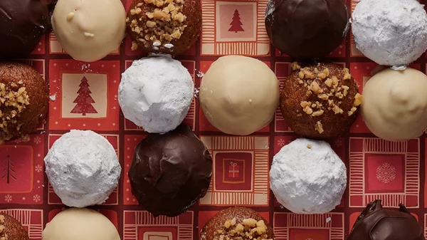 Η δωδώνη φέτος κακομαθαίνει και τον Άγιο Βασίλη δημιουργώντας τη νέα "Santa’s flavor"!