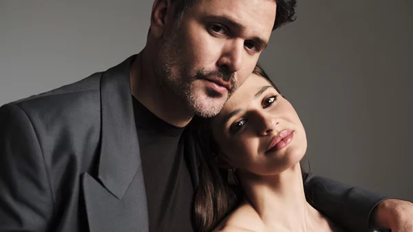 To 'HOTΕΛ ΕΛVIRA' ανοίγει τις πόρτες του