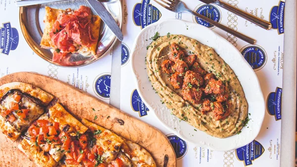 "Τα Καραμανλίδικα του Φάνη"