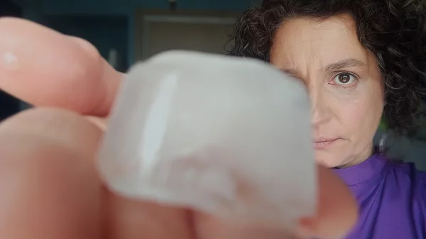 Αθηνά Μπερδέκα: "Το θέατρο διδάσκει στα παιδιά ότι όλοι περιέχουμε όλους"