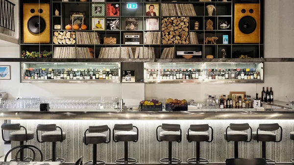 Στο "Pharaoh" το gastro – traditional συντονίζεται ευθαρσώς με το hype!