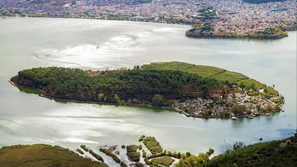 Τα "Plásmata ΙΙ" της Στέγης ταξιδεύουν στα Ιωάννινα φέρνοντας κοντά την τεχνολογία, την πόλη και τη φύση