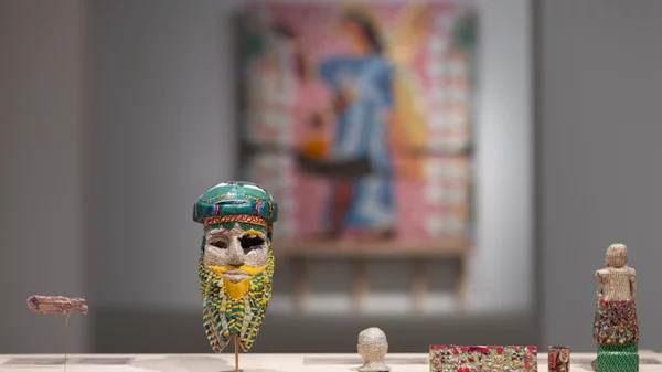 Έχουμε ανάγκη τη σύγχρονη τέχνη στα αρχαιολογικά μουσεία και μνημεία;