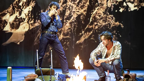 Last call για 12 θεατρικές παραστάσεις που κατεβαίνουν από 25/2 έως 2/3