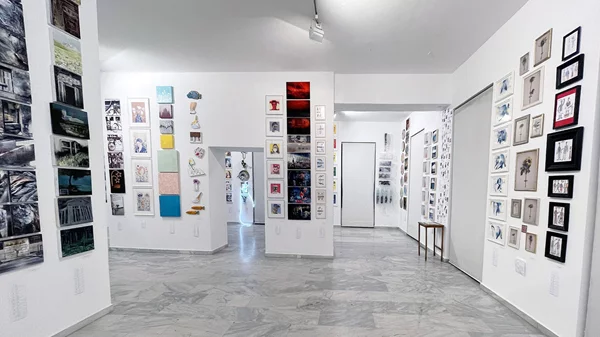 Δώρα για τα Χριστούγεννα: Από πού θα ψωνίσετε αντικείμενα με καλλιτεχνικές υπογραφές σε προσιτές τιμές;