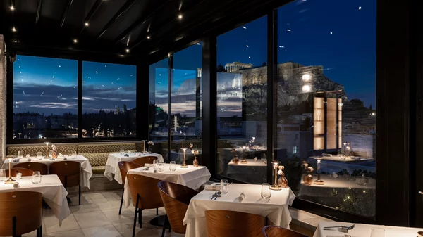 Το Sense υποδέχεται ελληνικό και γαλλικό αμπελώνα σε ειδικές βραδιές