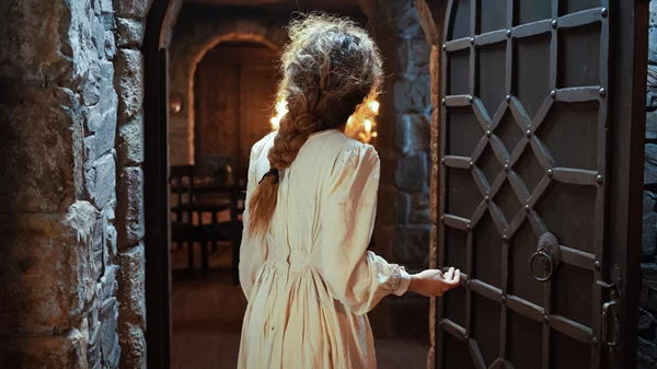 "Η Μάγισσα": Το "α" στο σετ της μεγαλύτερης ελληνικής τηλεοπτικής παραγωγής