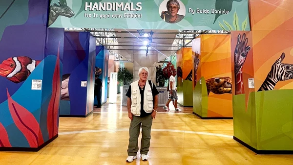 Τα εντυπωσιακά "Handimals" του Guido Daniele επιστρέφουν στο AVENUE!