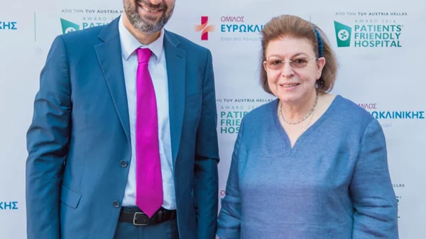 Με αυτόματο απινιδωτή εξοπλίζεται ο αρχαιολογικός χώρος της Ακρόπολης