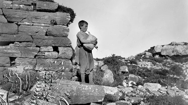 "Τα ιερά τραγούδια": Mουσικά δρώμενα και τελετουργίες στην ελληνική μουσική και χορευτική παράδοση