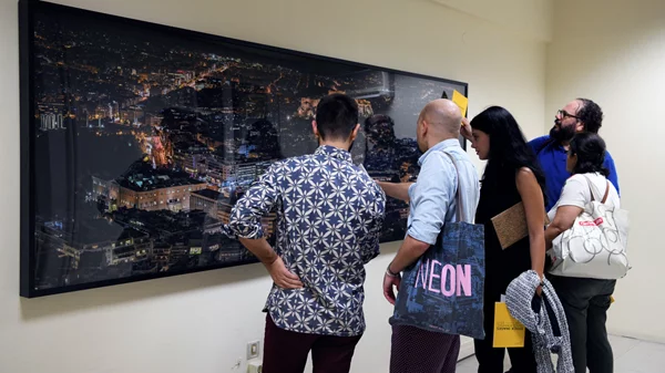 Το φετινό Gallery Walk μάς οδηγεί σε 37 αθηναϊκές αίθουσες τέχνης