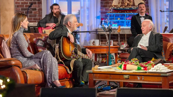 Το "Μουσικό Κουτί" αποχαιρετά το 2022: Μια βραδιά με τον Γιώργο Χατζηνάσιο