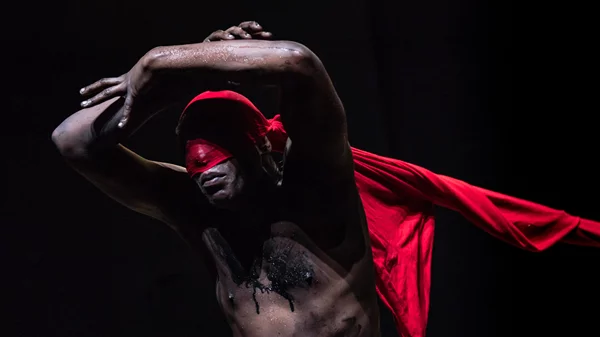 Φεστιβάλ Αθηνών: Χορευτικό μανιφέστο κατά της βίας από τη Λία Ροντρίγκες