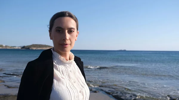 "Ιζαμπέλ Ρεμπό, ο δικός μου Αρθούρος": Ο μονόλογος της Βίκυς Βολιώτη επιστρέφει