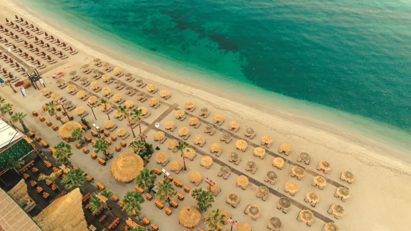 Στο "Bolivar Beach Bar" για χαλάρωση αλλά και ξέφρενο clubbing