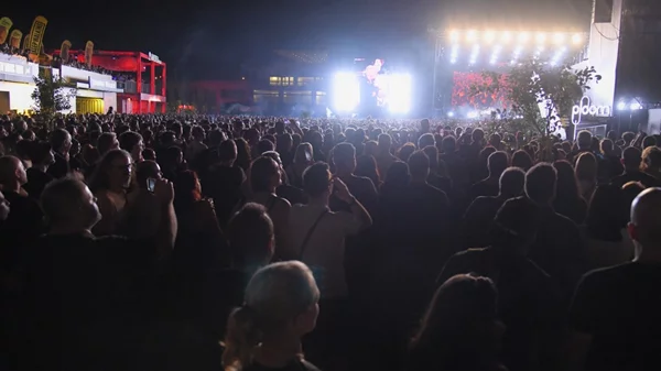 Η έναρξη του Release Athens Festival με The Offspring ήταν όσο εκρηκτική μας άξιζε