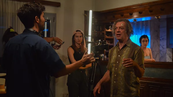 "Έχουμε το κέντρο": Δείτε το νέο σποτ του ΕΚΚ από τον Νίκο Κολιούκο