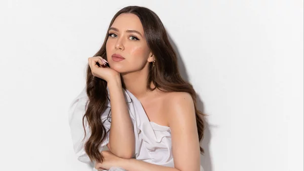 Η Νικόλ Σαραβάκου κάνει "Βόλτα στην πόλη" και έρχεται για μία βραδιά στο Θέατρο Άλσος