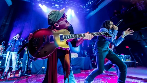 Οι Thievery Corporation επιστρέφουν τον Ιούνιο στο Release Athens