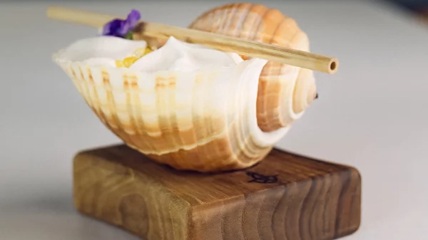 Όταν το κοντοσούβλι μπαρμπούνι συνάντησε το ocean negroni