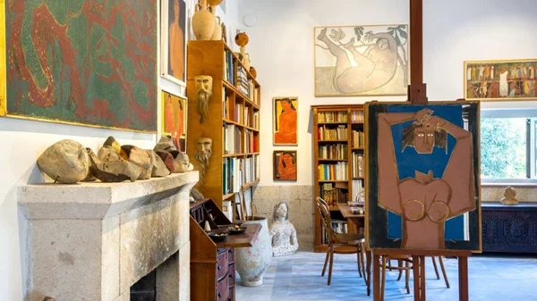 Η αναγέννηση του ατελιέ του ζωγράφου Νίκου Νικολάου στην Αίγινα