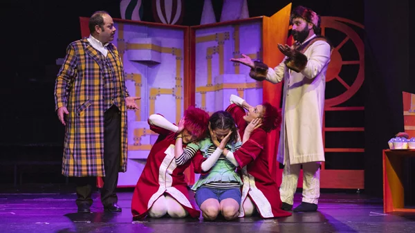 "Κοντά στις ράγες": Προσφορά προπώλησης εισιτηρίων έως 4/2 και έξτρα παραστάσεις, για το έργο της Άλκης Ζέη στην παιδική σκηνή του θεάτρου Άλφα "Ληναίος-Φωτίου"