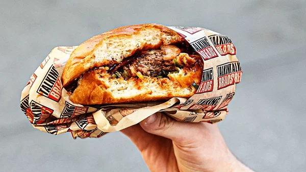 Στη Μεσογείων για τα σοβαρά σάντουιτς του νέου 'Talking Breads'