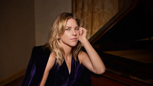 Η Diana Krall συμμετέχει στο Φεστιβάλ Αθηνών & Επιδαύρου και στηρίζει το Σωματείο Aurora